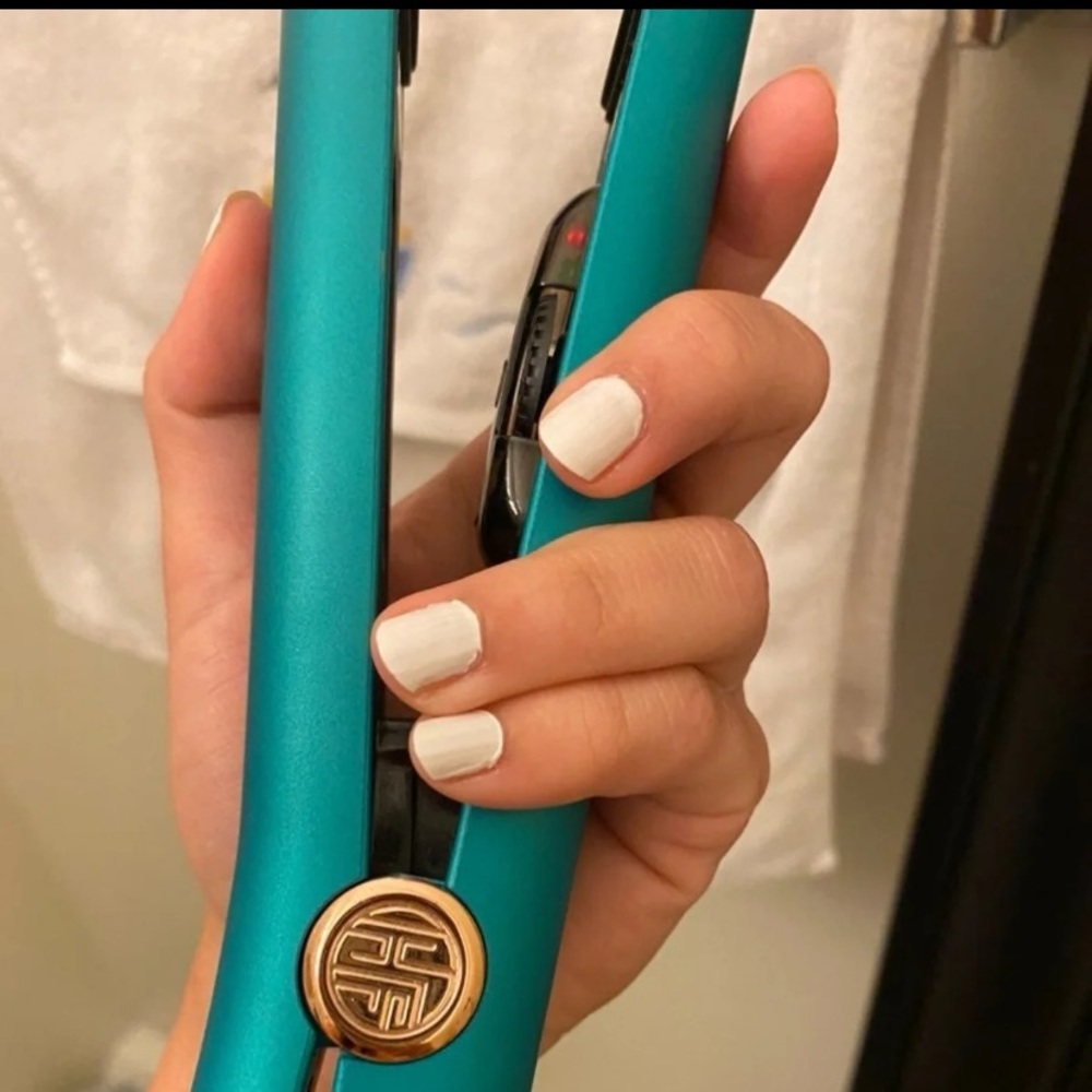 Hair straightener